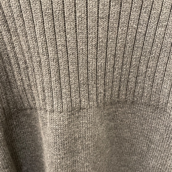 EUC Eddie Bauer soft gray cotton sweater. - XL - Picture 6 of 7